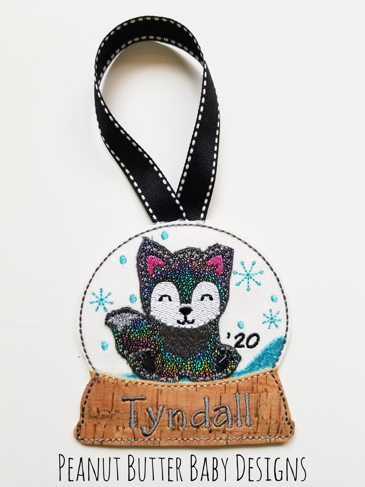 Wolf Globe Ornament