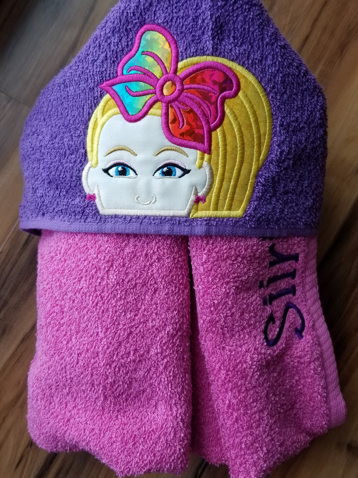 Bow Girl Hooded Towel
