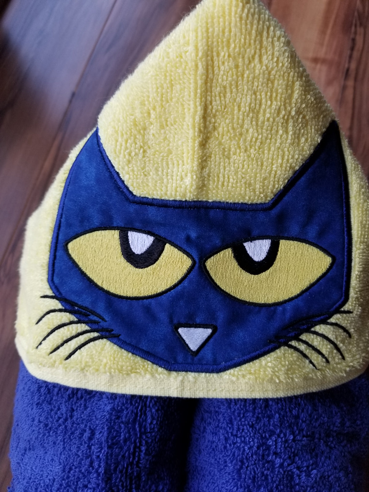 Peter Cat Hooded Towel