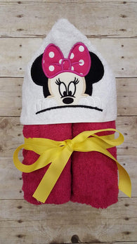Clubhouse Friends - Pink Bow Mouse Ears Hooded Towel