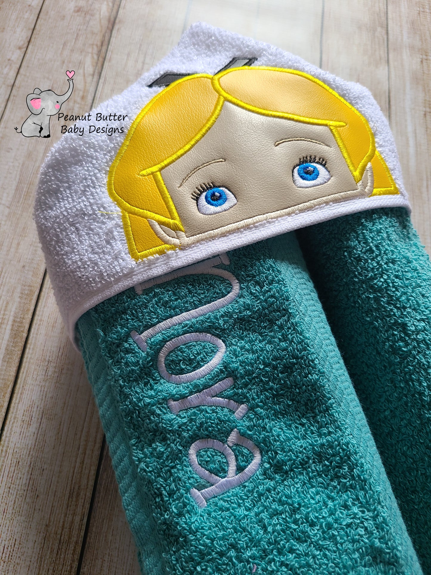 Allison Hooded Towel