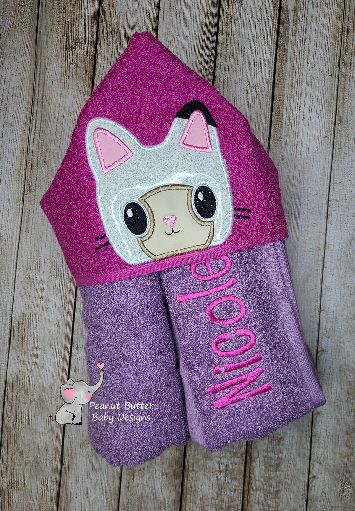 Gabby's Dollhouse - Pandy Hooded Towel
