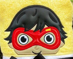 TV Tuber Hero Hooded Towel