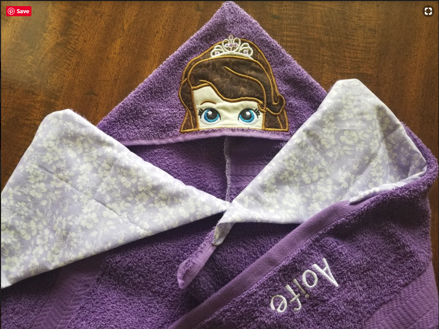 Patrol Friends - Tracker Dog Hero Hooded Towel