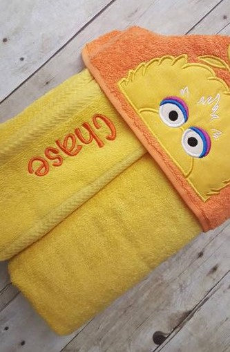Street Friends - Yellow Bird Hooded Towel