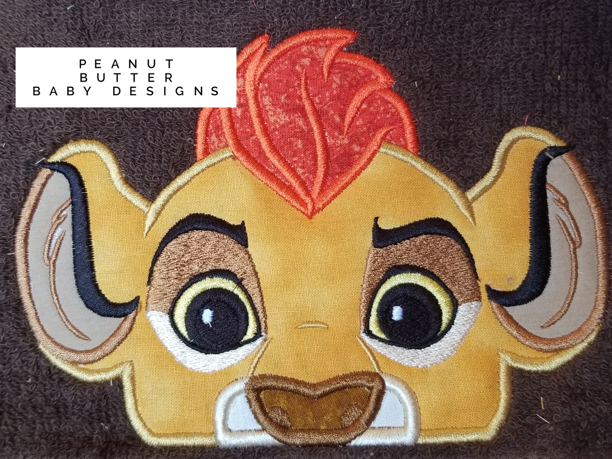 Pride Family - Lion Hooded Towel