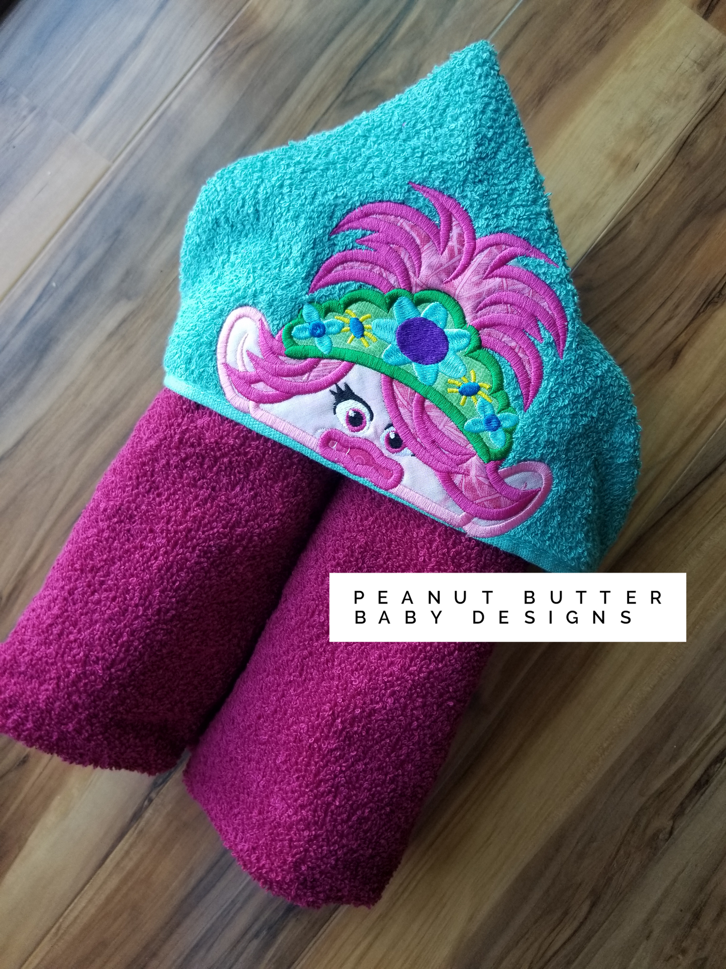 Troll Friends - Queen Troll Hooded Towel